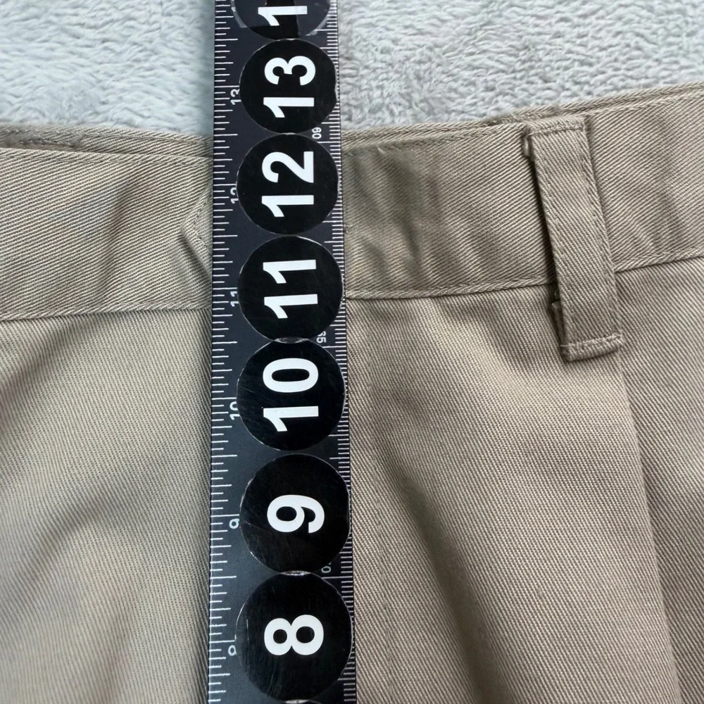 NEW Dockers Pants Mens 33x32 Tan Classic Fit Pleated No Wrinkle Twill Khakis